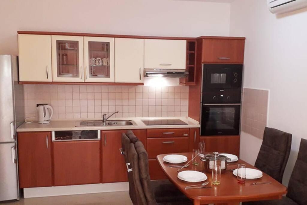 Apartman Franko - Uz Parking Pula Exteriér fotografie